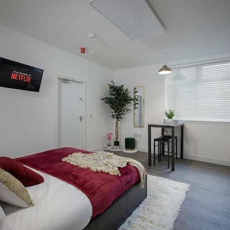 King Sized Luxury - Stylish Studio Flat แบล็คพูล ภายนอก รูปภาพ