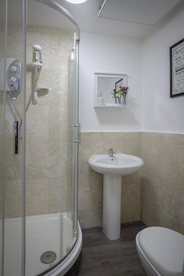 King Sized Luxury - Stylish Studio Flat แบล็คพูล ภายนอก รูปภาพ