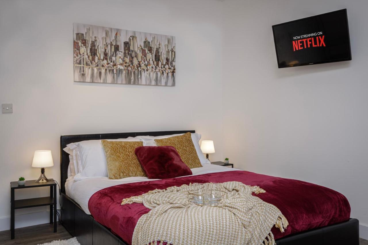 King Sized Luxury - Stylish Studio Flat แบล็คพูล ภายนอก รูปภาพ
