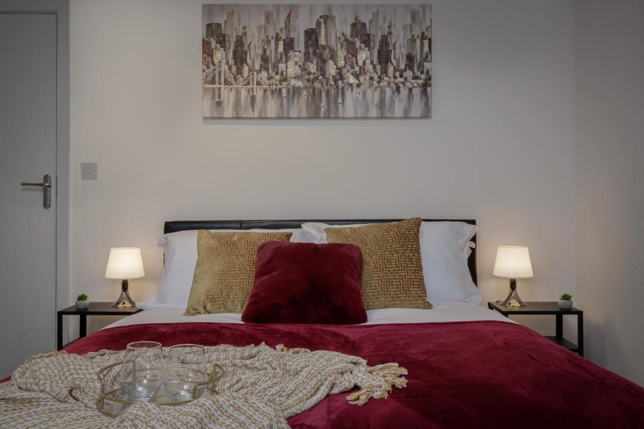King Sized Luxury - Stylish Studio Flat แบล็คพูล ภายนอก รูปภาพ